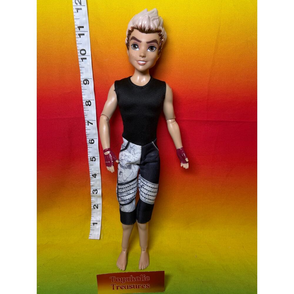 Disney Descendants Isle of the Lost Evie Doll